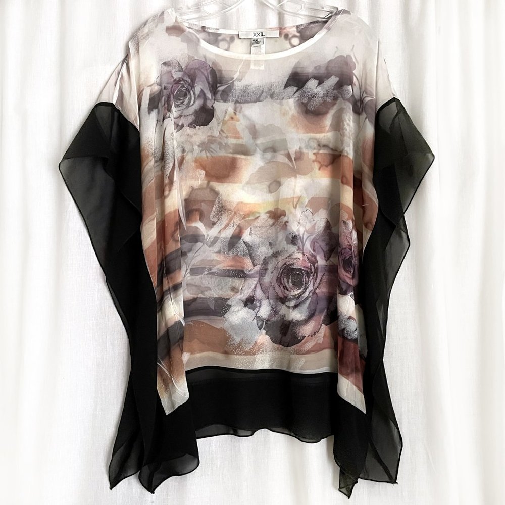Very elegant, beautiful women's blouse. Multicolor chiffon print, floral. Size M